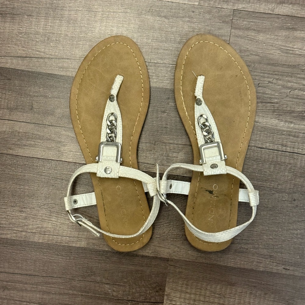 White Leather Sandals with Chain Detail